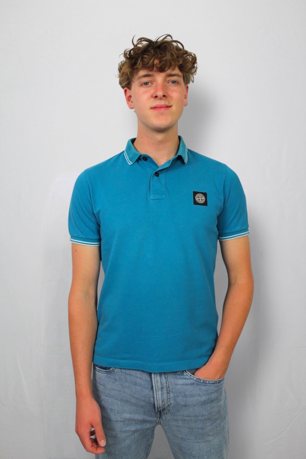 Blauwe stone island polo maat M